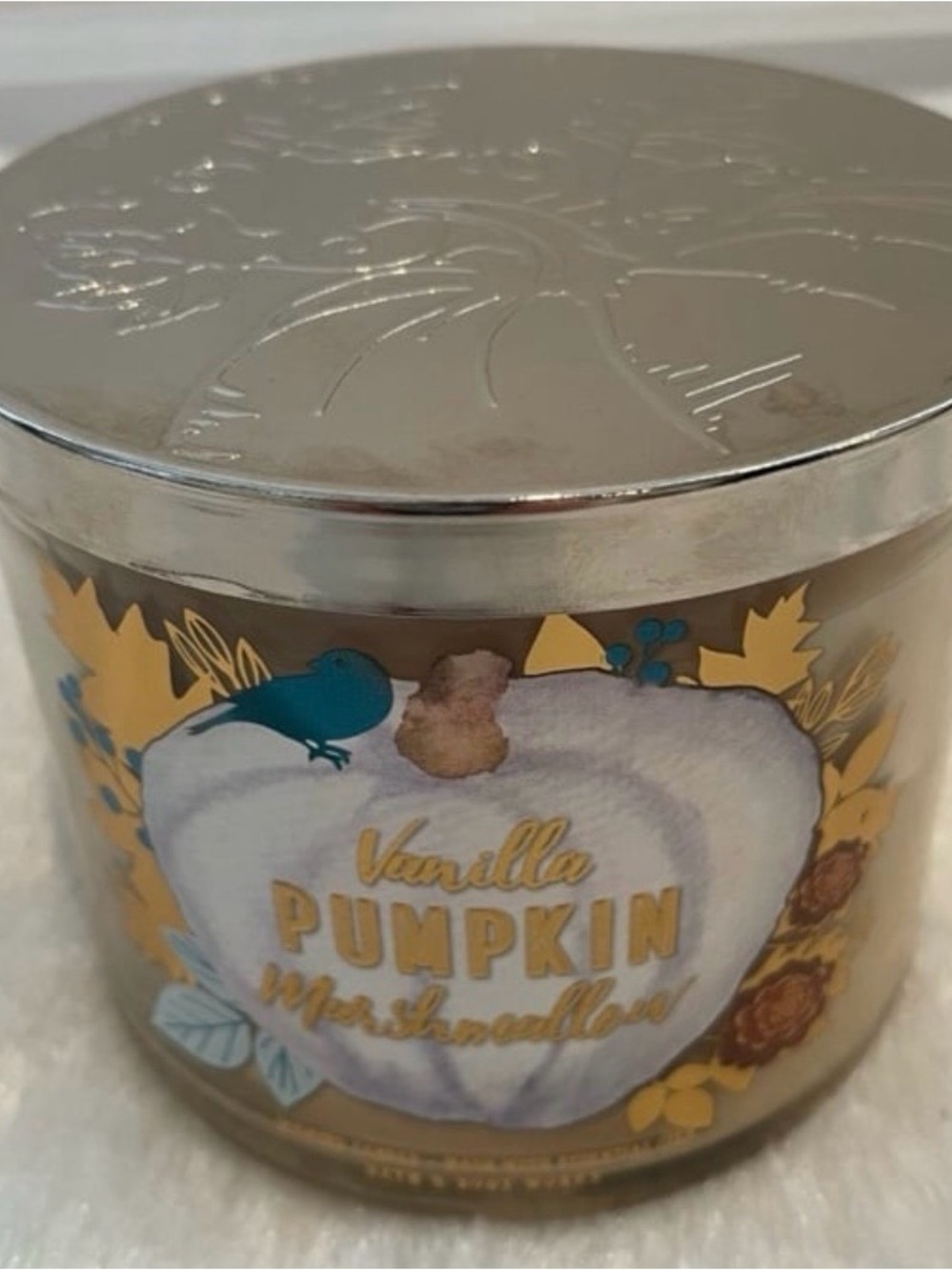 Bath & Body Works Vanilla Pumpkin Marshmallow Candle — White, Gold, Blue